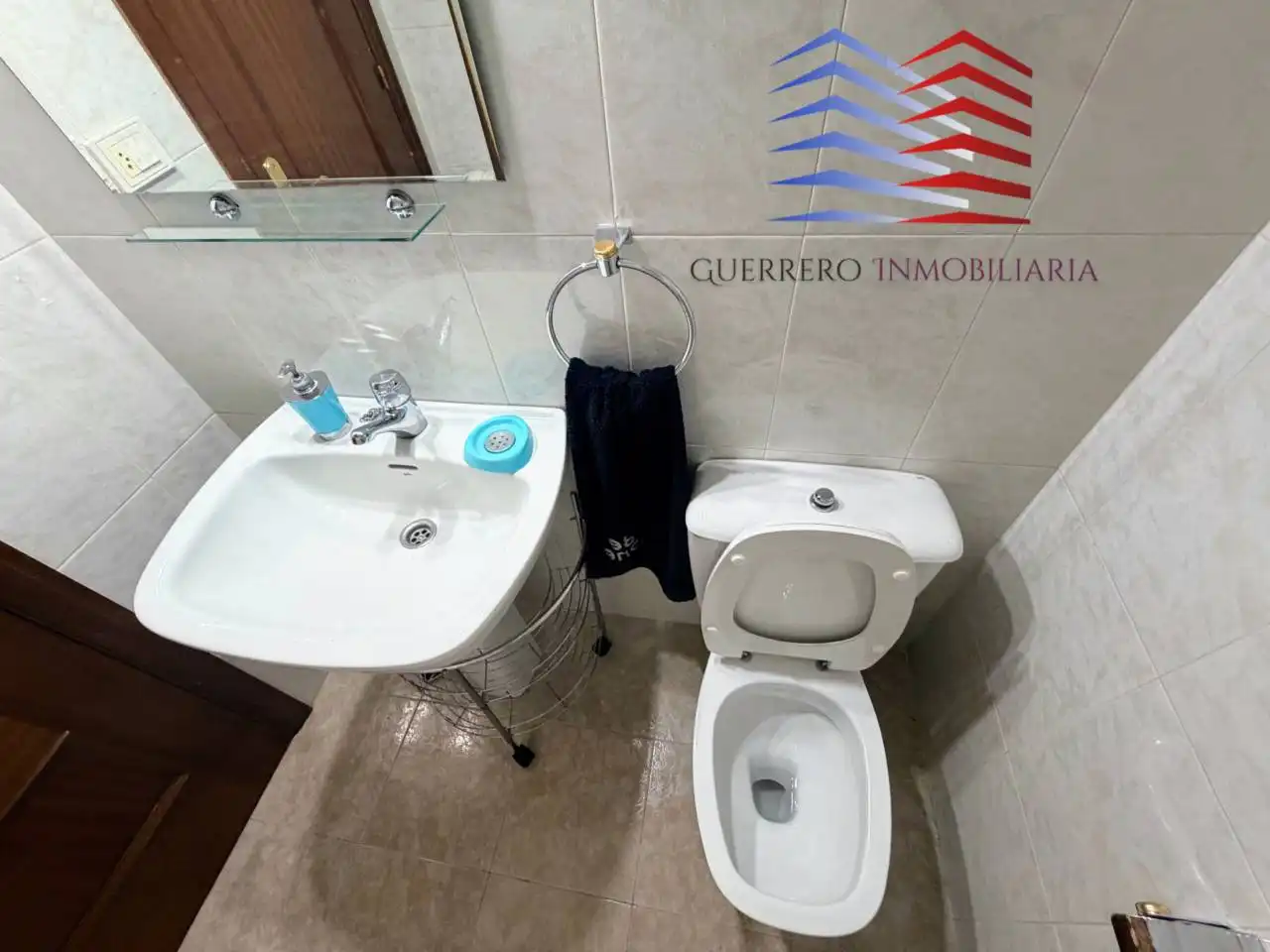 Bathroom of Flat for rent in Ourense Capital   with Heating, Terrace and Furnished