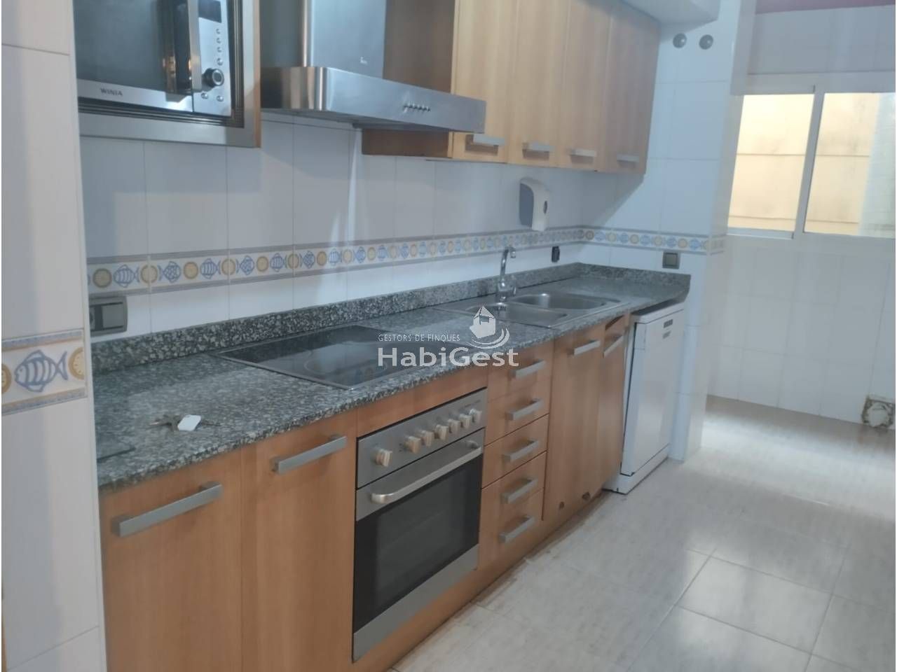 Cuina de Pis en venda en Salt amb Terrassa i Traster