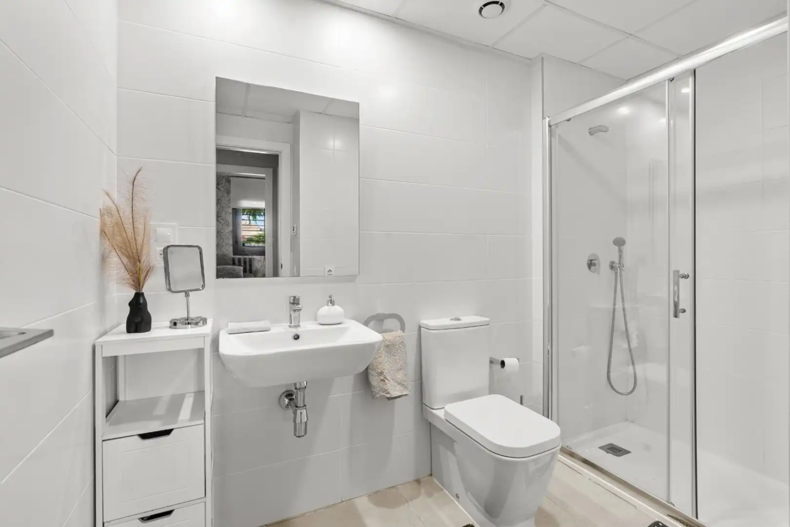 Baño de Piso en venta en Orihuela con Aire acondicionado, Calefacción y Jardín privado