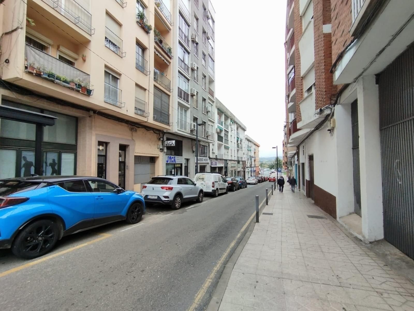 Vista exterior de Pis en venda en Plasencia amb Aire condicionat i Balcó