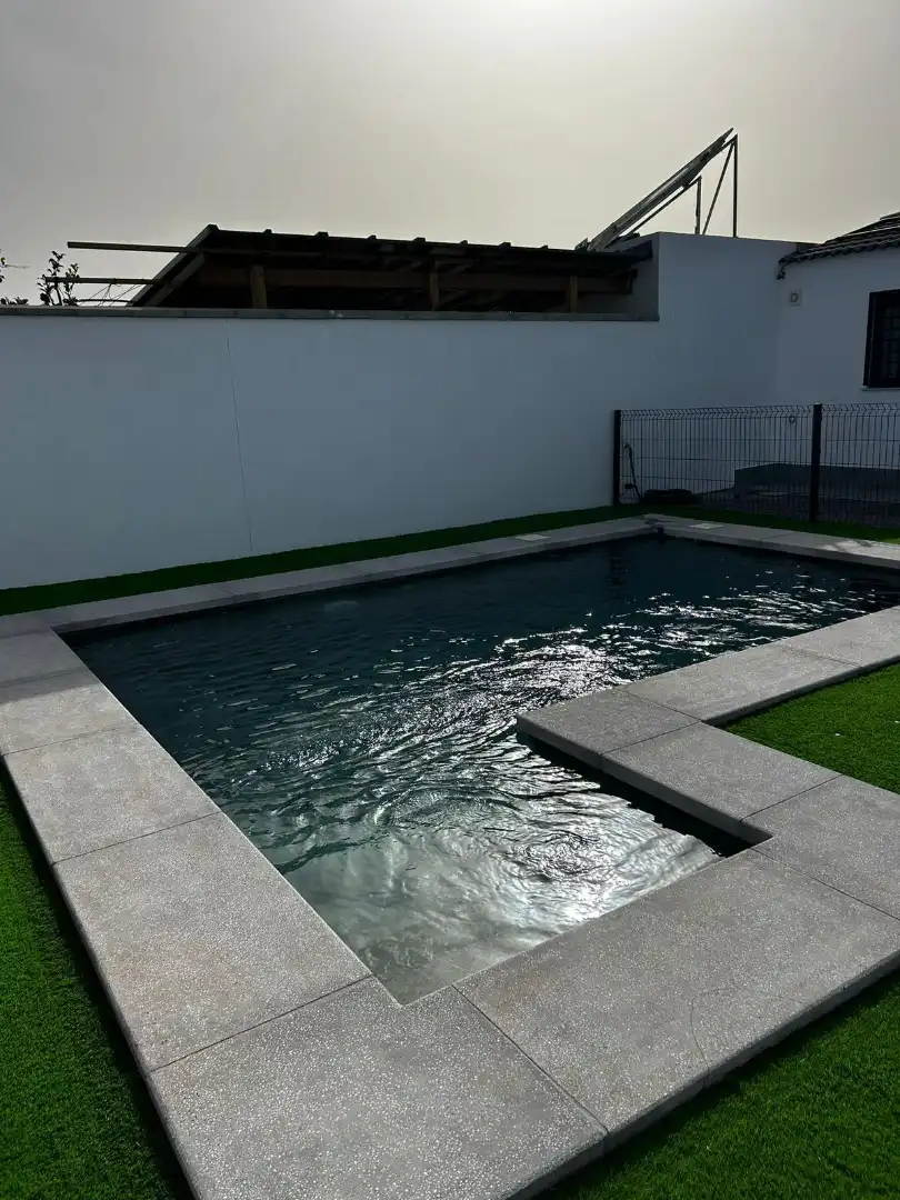 Piscina de Casa o xalet en venda en Chiclana de la Frontera amb Calefacció, Jardí privat i Traster