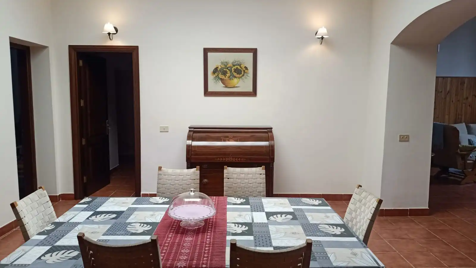 Menjador de Casa o xalet en venda en Las Palmas de Gran Canaria amb Terrassa, Moblat i Forn