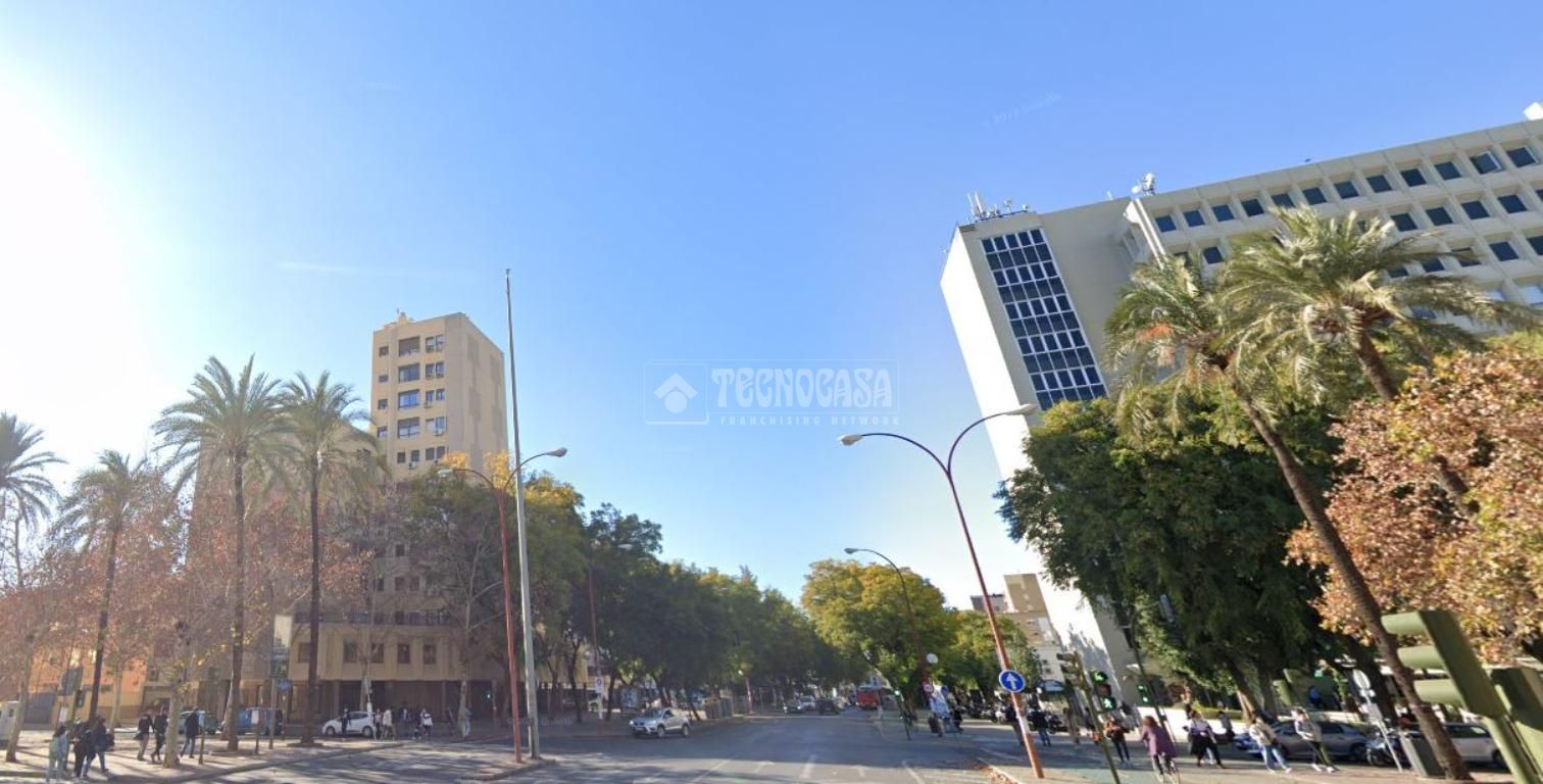 Exterior view of Flat for sale in  Sevilla Capital  with Air Conditioner