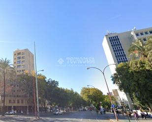 Exterior view of Flat for sale in  Sevilla Capital  with Air Conditioner