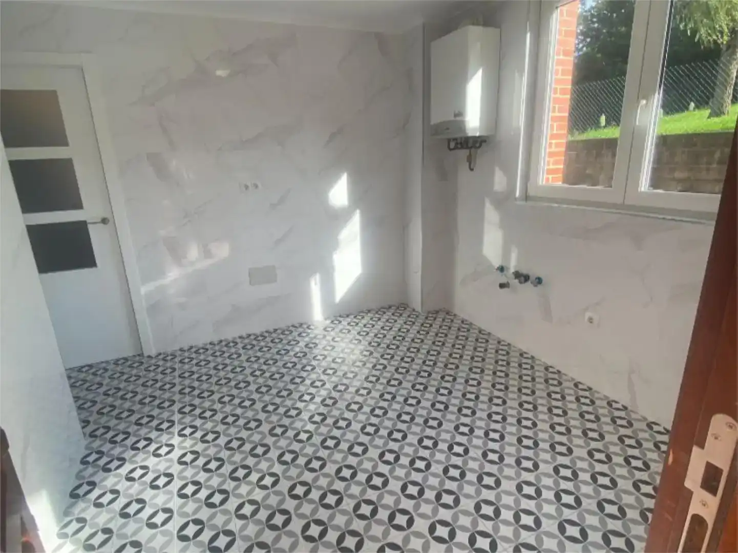 Badezimmer von Wohnung zum Verkauf in Camargo mit Privatgarten