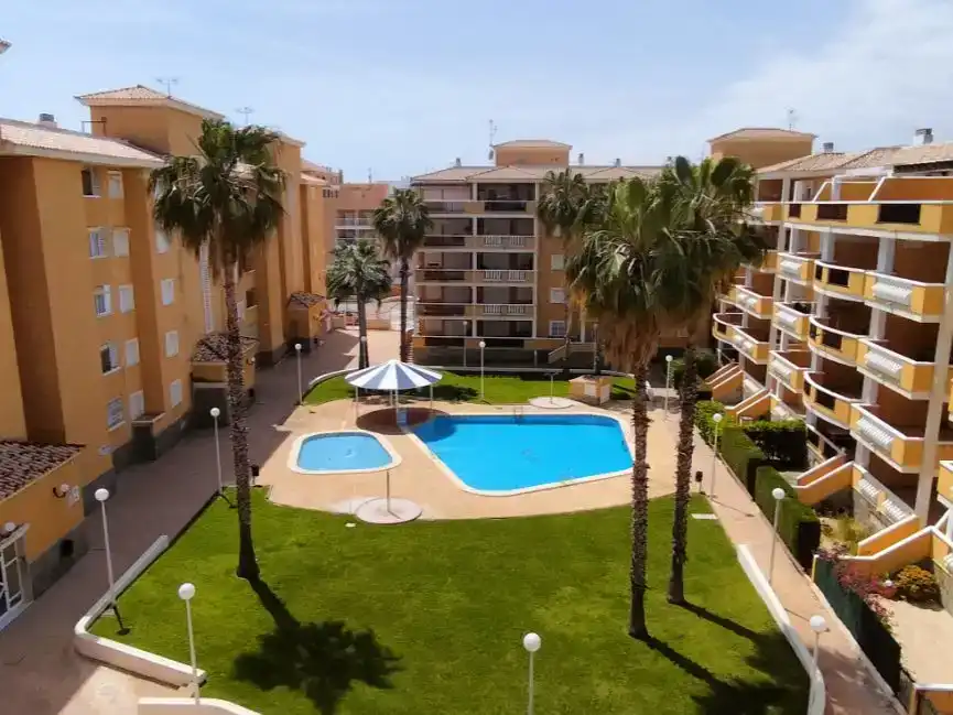 Vista exterior de Pis en venda en Moncofa amb Aire condicionat i Piscina