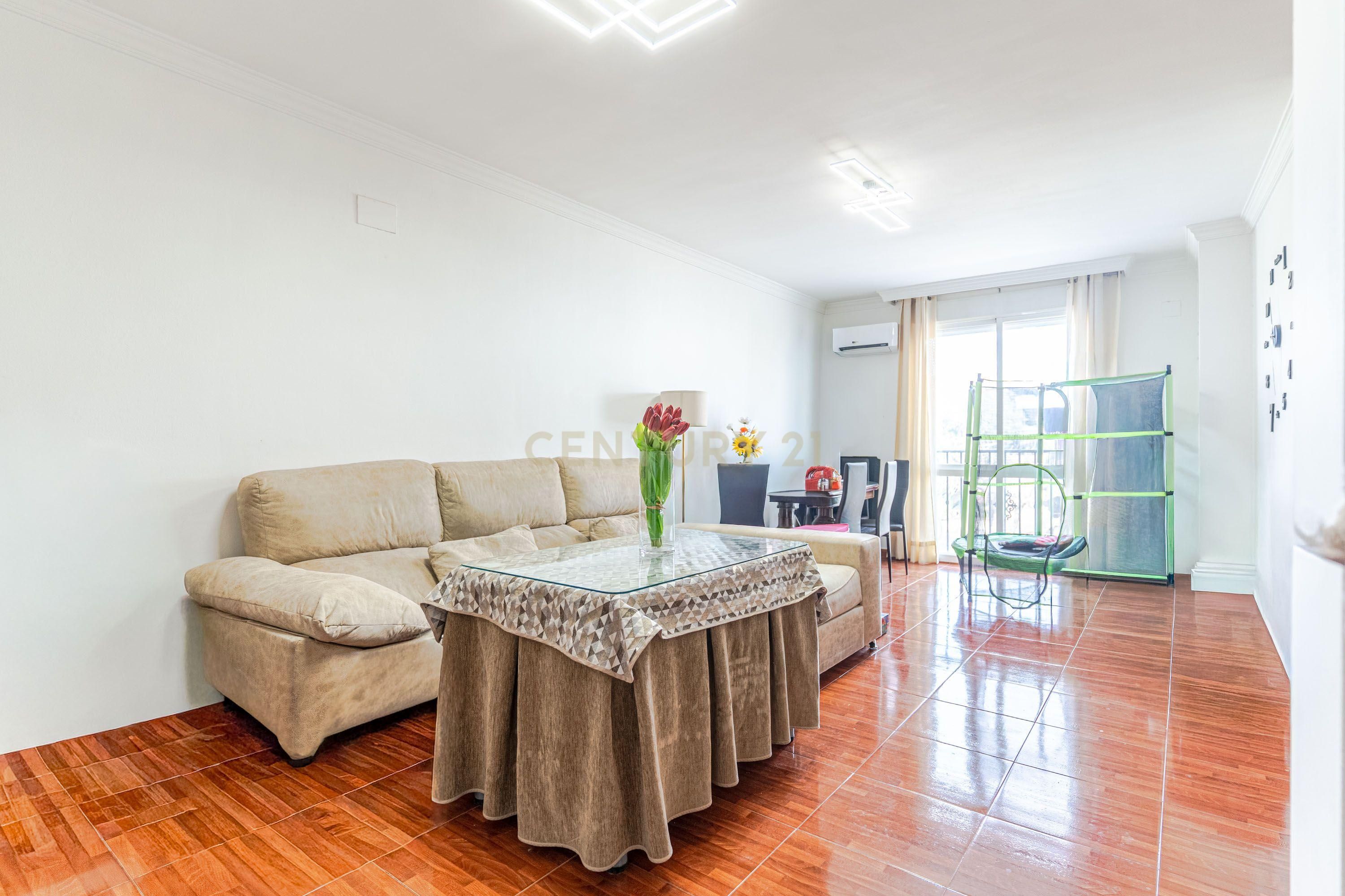 Sala de estar de Apartamento en venta en Güevéjar con Aire acondicionado, Lavadora y Microondas