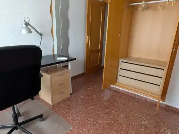 Dormitori de Pis en venda en Burjassot amb Aire condicionat i Balcó