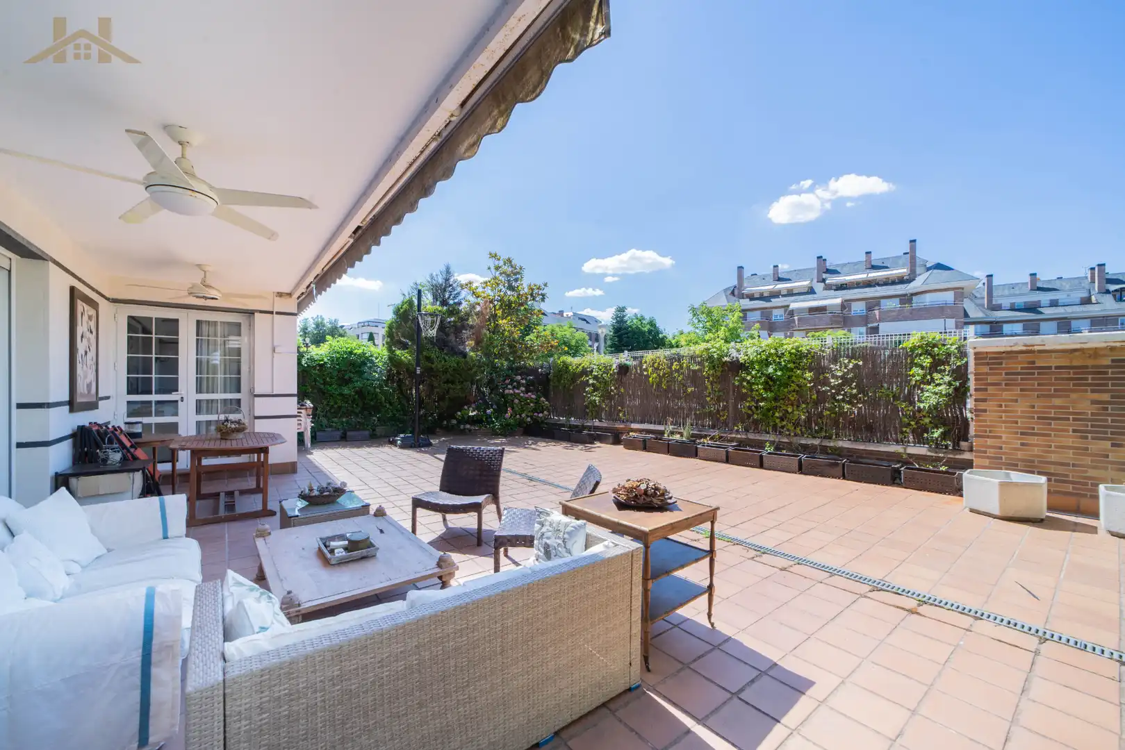 Terraza de Planta baja en venta en Majadahonda con Aire acondicionado, Calefacción y Jardín privado