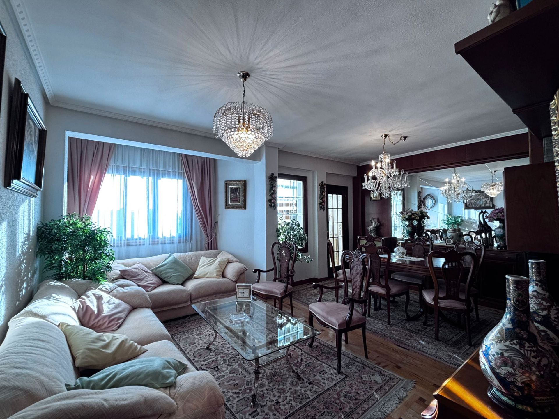 Sala d'estar de Pis en venda en Burgos Capital amb Calefacció i Terrassa