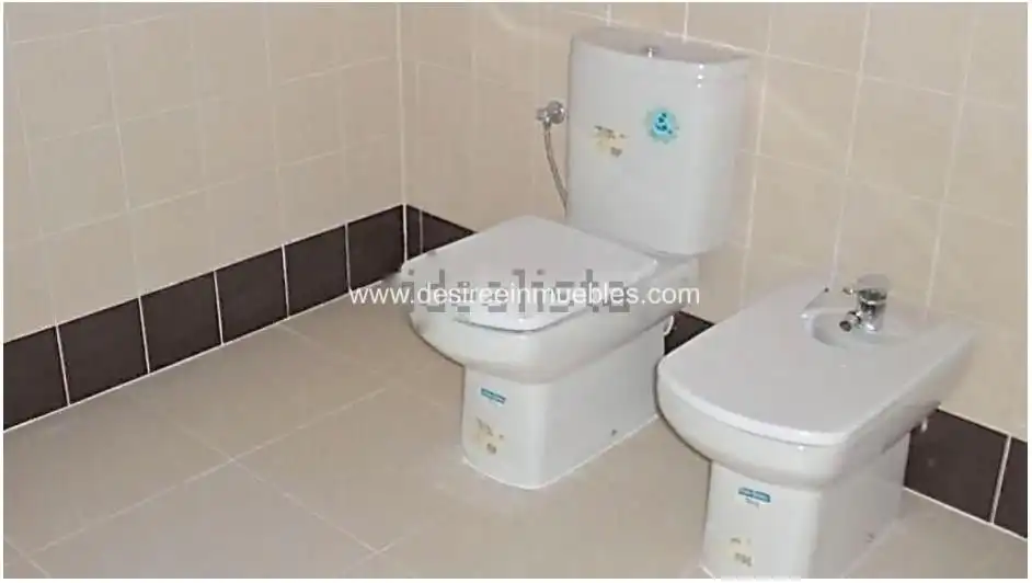 Duplexes for rent in Carrer de Pere Aleixandre, Mont-Olivet