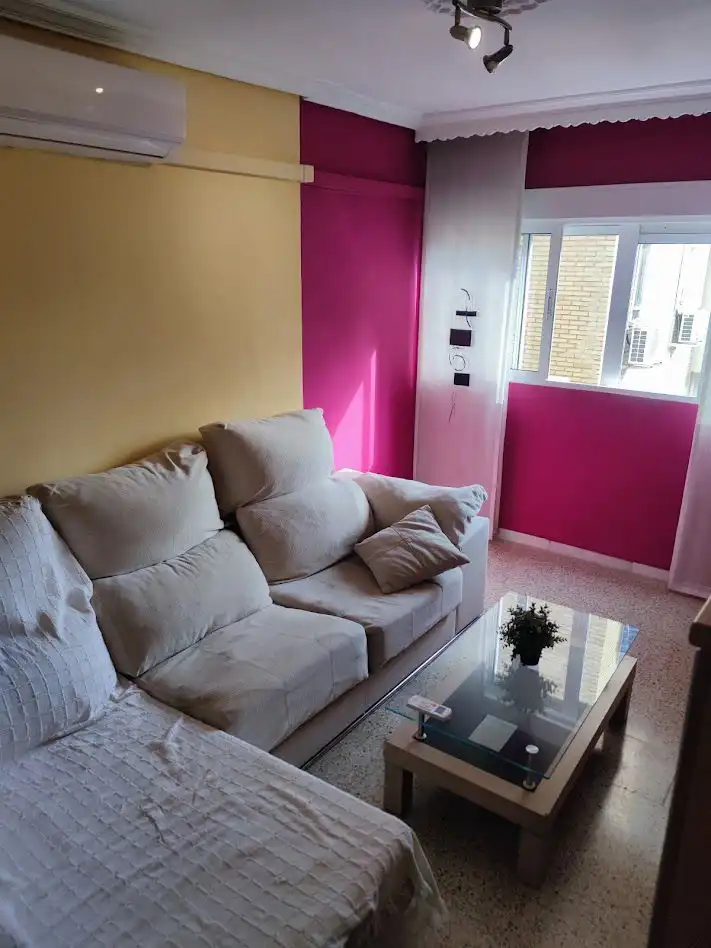 Living room of Flat for sale in Sevilla  with Air Conditioner and Storage room