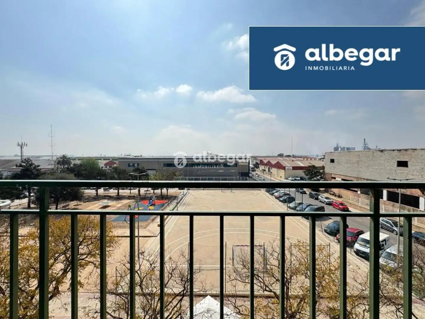 Vista exterior de Piso en venta en Xirivella con Aire acondicionado, Terraza y Trastero