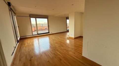 Foto 4 de Ático de alquiler en Peñagrande, Madrid