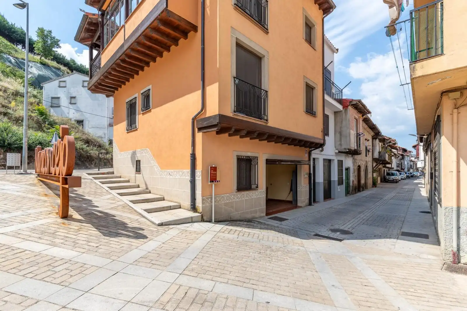 Vista exterior de Casa o xalet en venda en Navaconcejo amb Aire condicionat, Calefacció i Forn