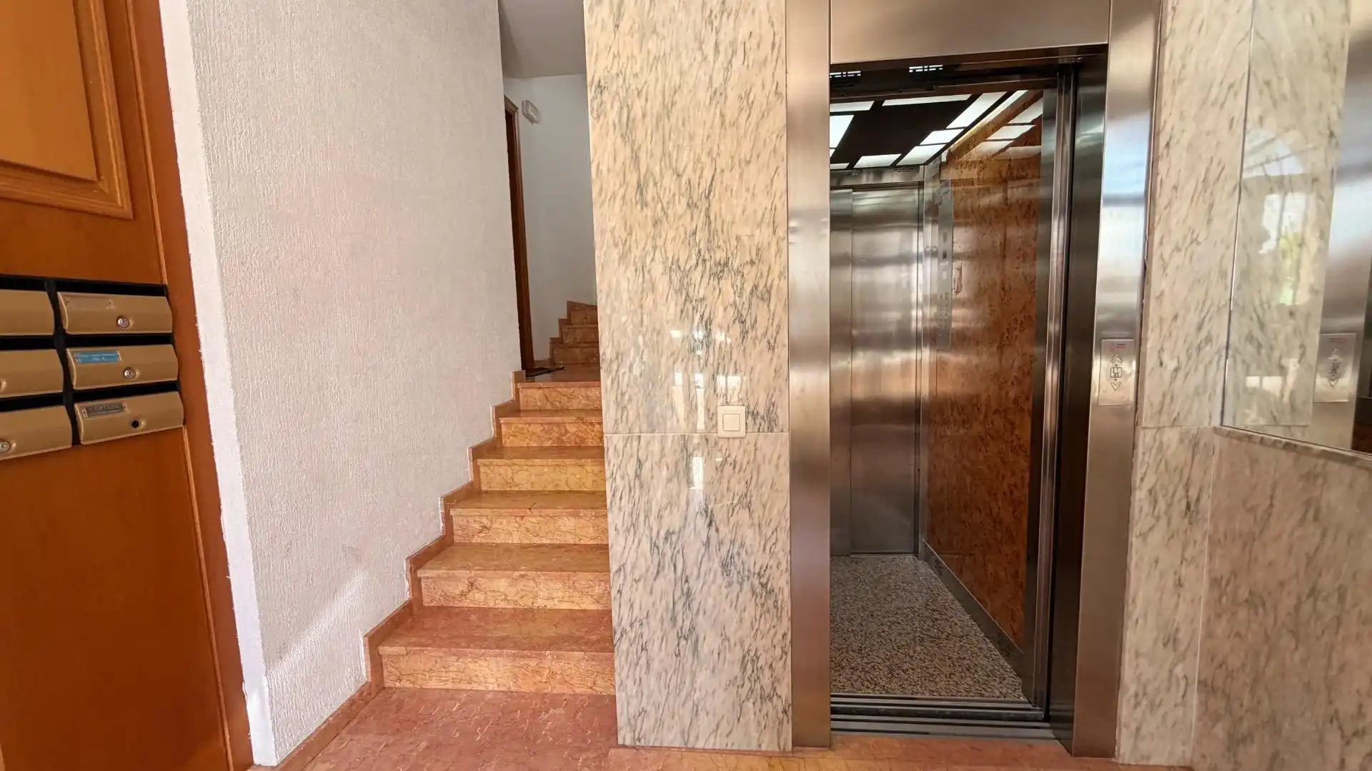 Flat for sale in Albuixech  with Air Conditioner, Heating and Balcony