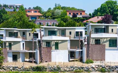 Vista exterior de Casa o xalet en venda en Donostia - San Sebastián  amb Aire condicionat, Calefacció i Terrassa
