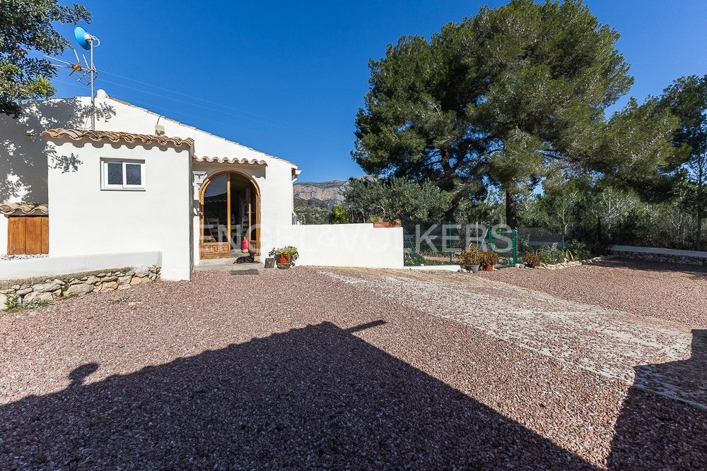 Exterior view of Country house for sale in Gata de Gorgos  with Heating, Private garden and Parquet flooring