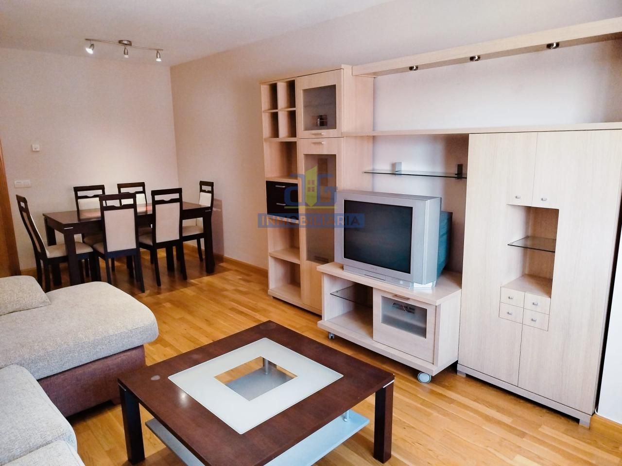 Sala d'estar de Apartament de lloguer en Villaquilambre amb Calefacció, Terrassa i Traster