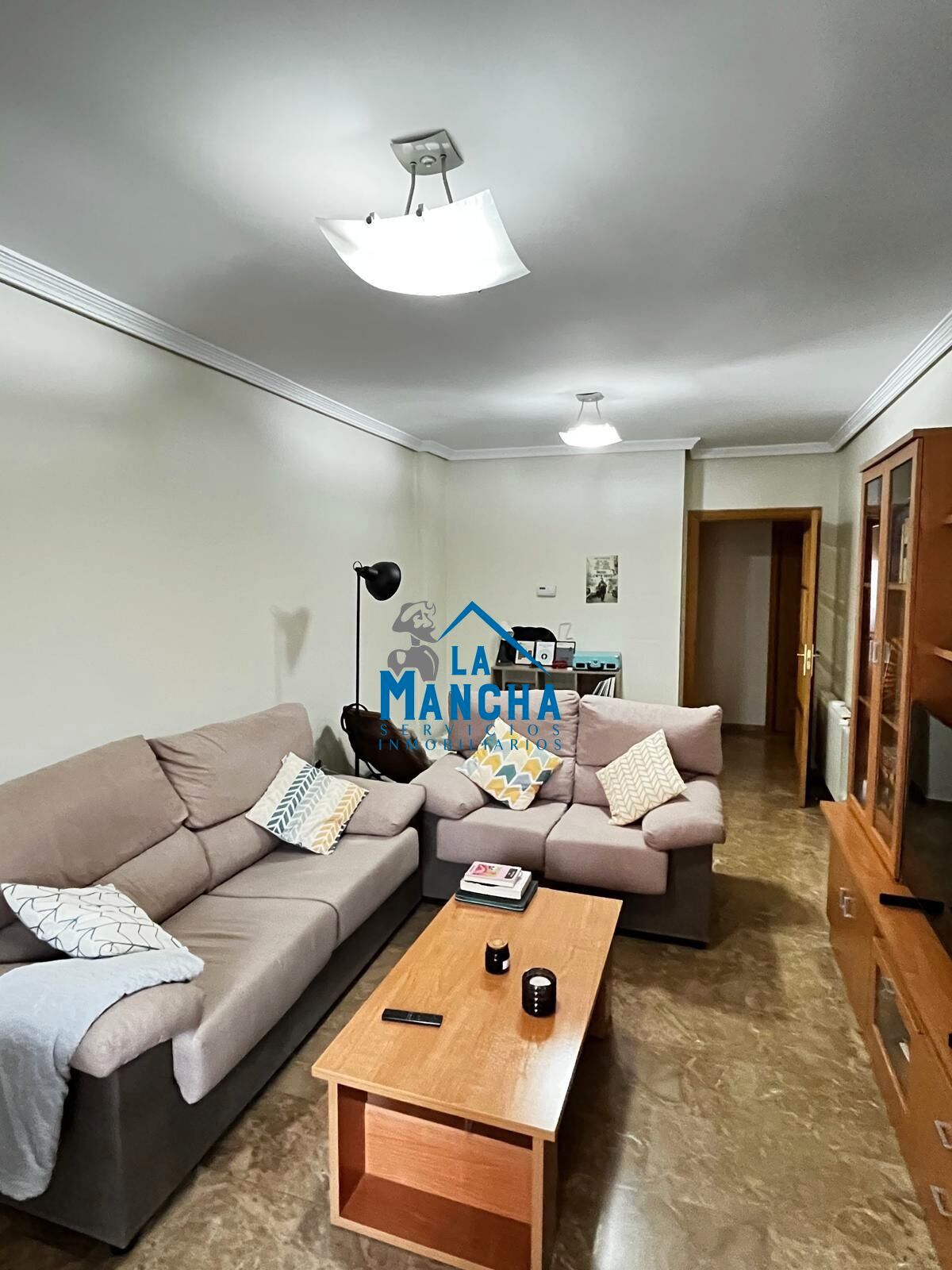 Sala d'estar de Pis en venda en  Albacete Capital amb Calefacció, Traster i Balcó