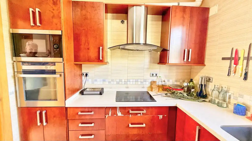 Cocina de Finca rústica en venta en Periana con Aire acondicionado, Jardín privado y Terraza