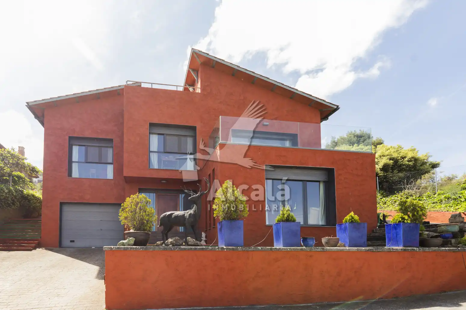 Vista exterior de Casa o chalet en venta en Guadalajara Capital con Calefacción, Jardín privado y Terraza