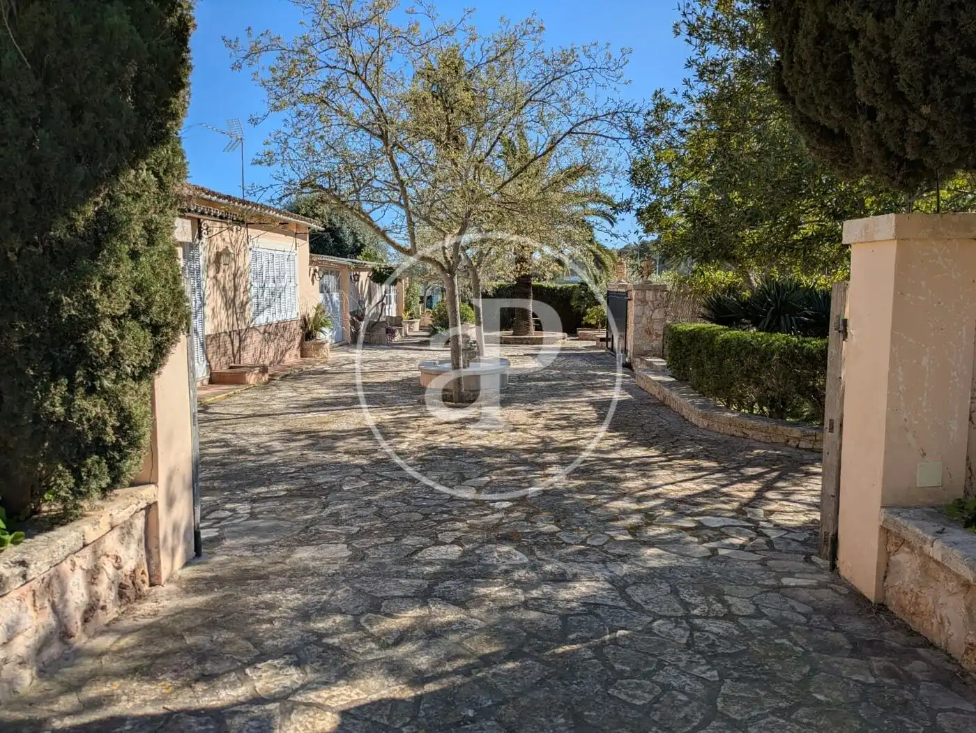 Vista exterior de Casa adosada en venda en Lloret de Vistalegre amb Aire condicionat, Calefacció i Jardí privat