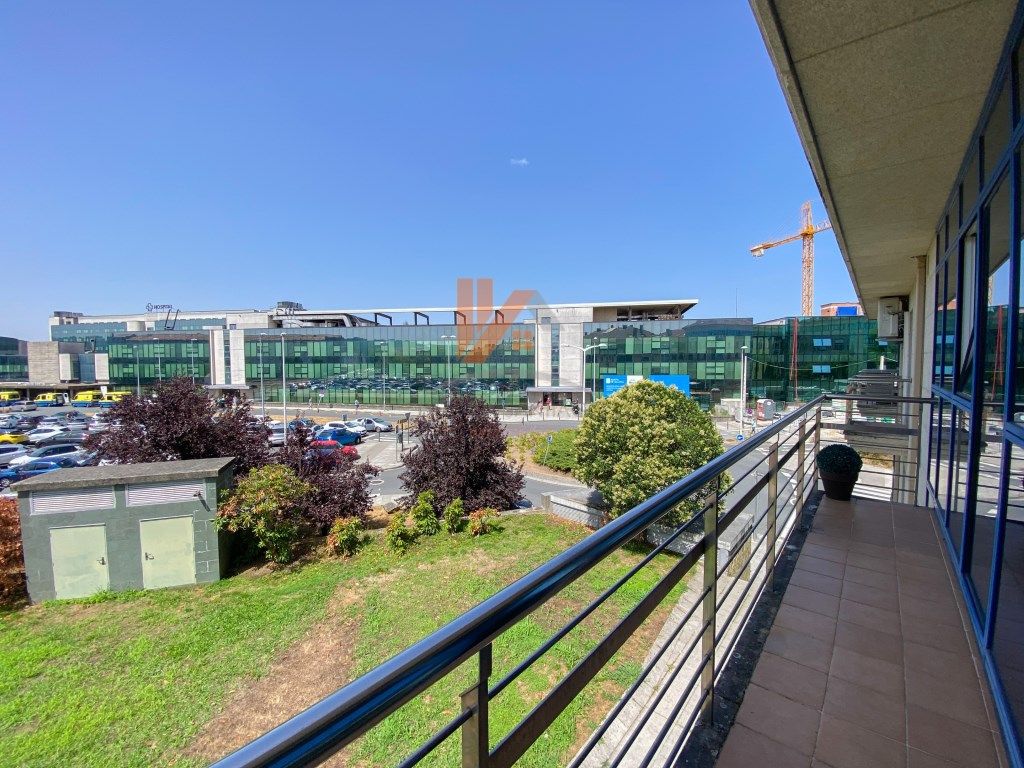 Vista exterior de Piso en venta en Santiago de Compostela  con Terraza y Horno