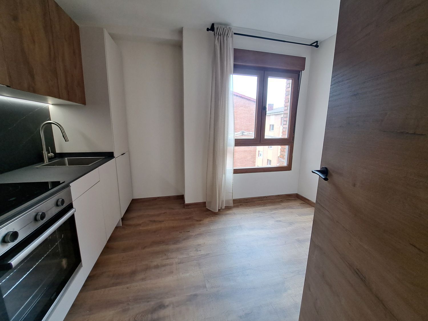 Bedroom of Flat for sale in Gijón   with Storage room and Swimming Pool