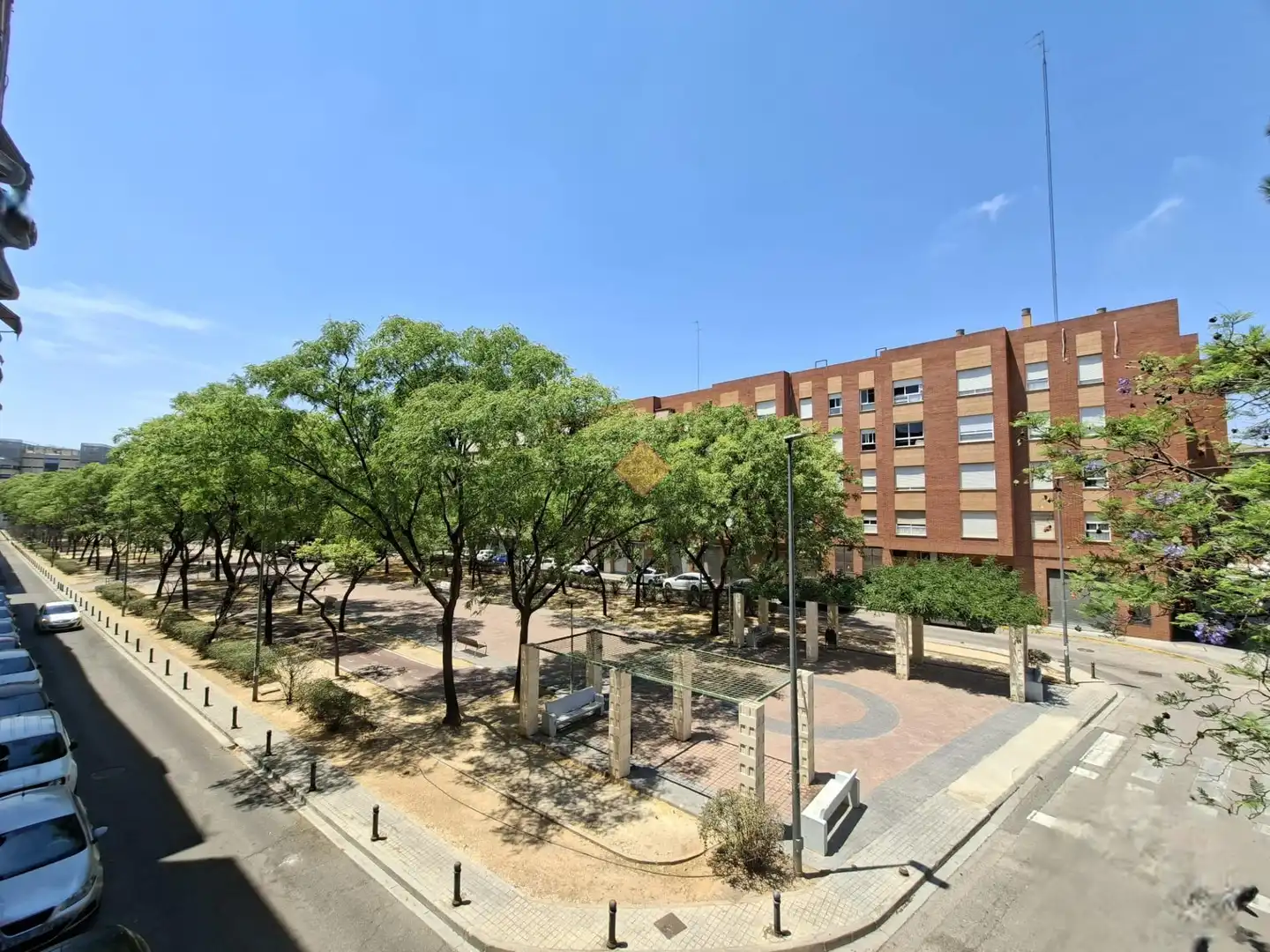 Vista exterior de Pis en venda en Burjassot amb Balcó