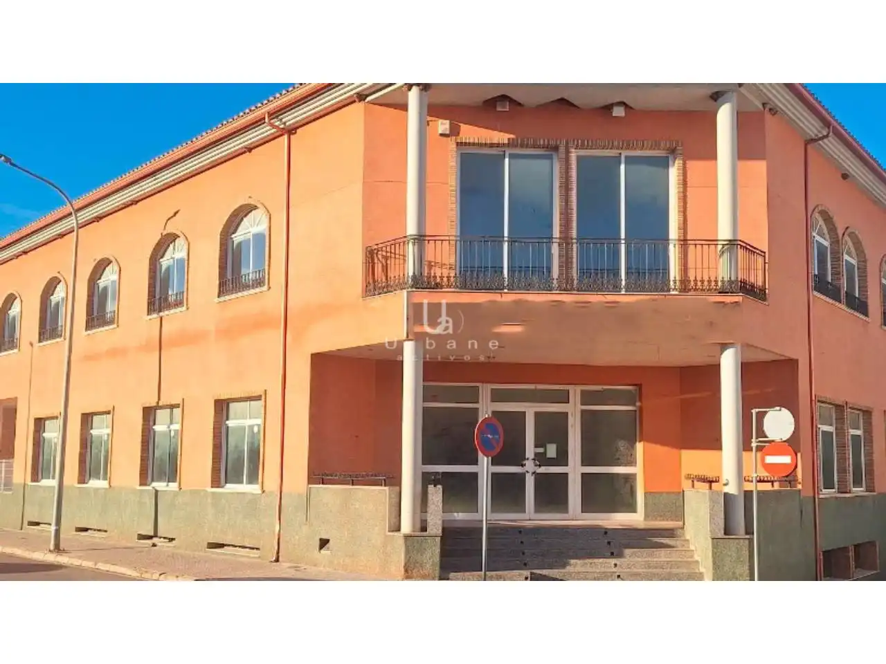 Vista exterior de Edifici en venda en Castelló de Rugat