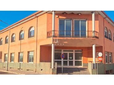 Gemischtgenutztes Gebäude zum Verkauf in Camino Salem