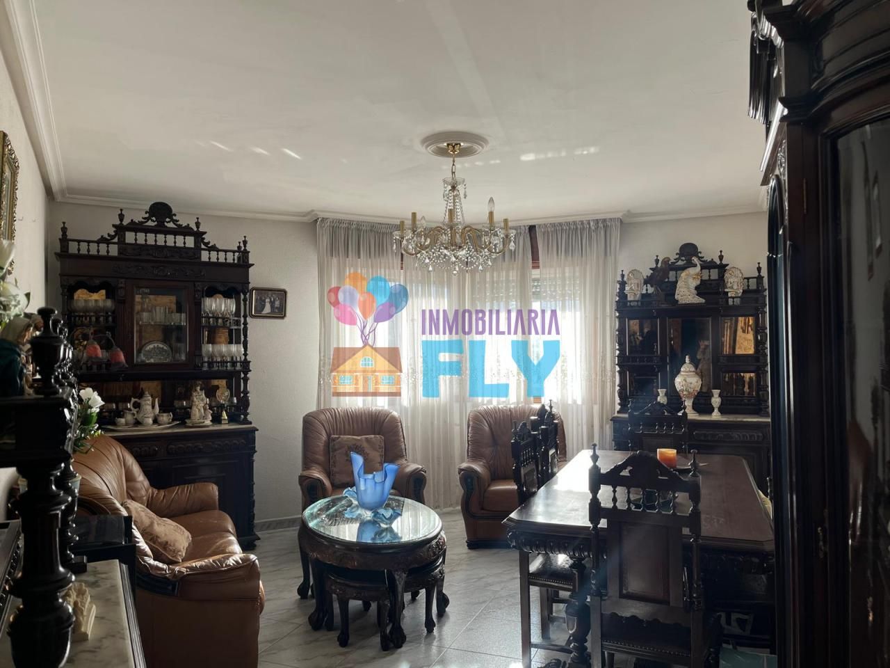 Sala d'estar de Pis en venda en Ourense Capital  amb Calefacció, Parquet i Traster