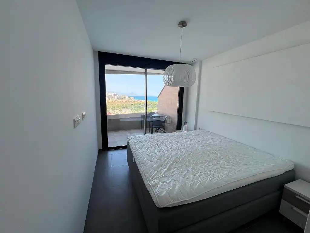 Habitación de Apartamento de alquiler en Santa Pola con Aire acondicionado, Amueblado y Balcón