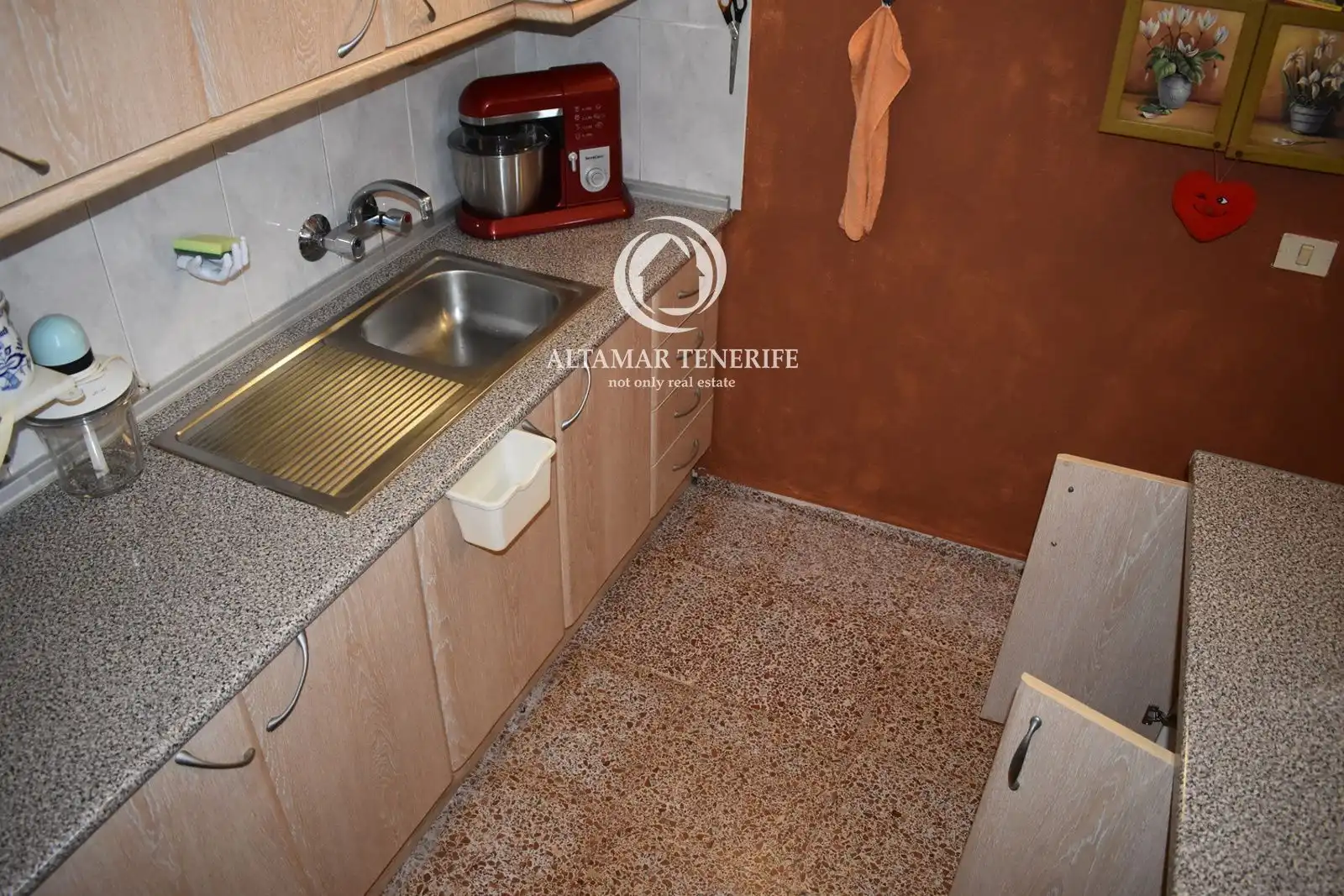 Cuina de Casa o xalet en venda en Icod de los Vinos amb Terrassa, Traster i Moblat