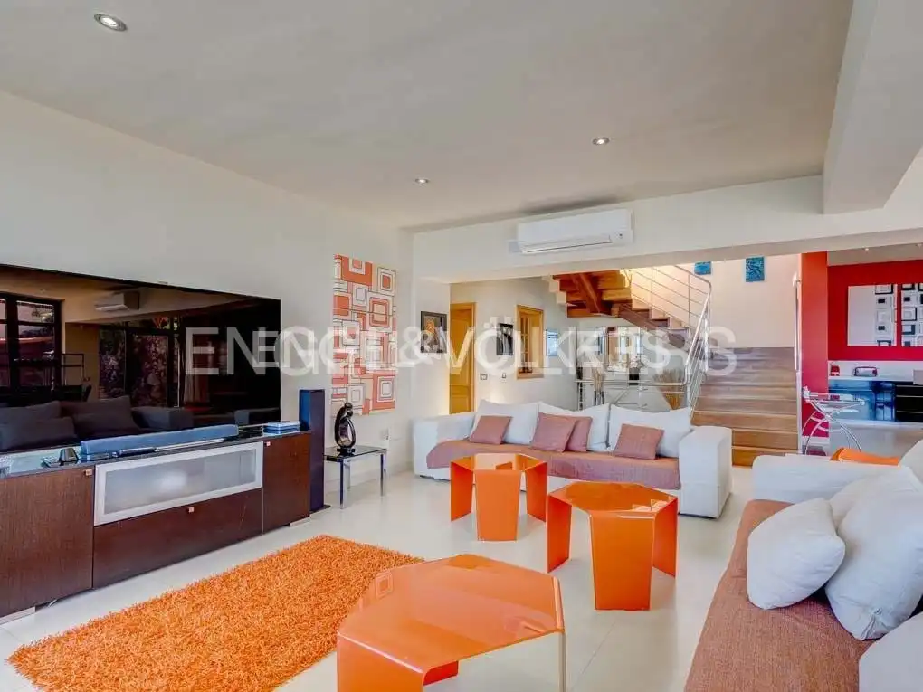 Houses for sale in Acantilados de Los Gigantes