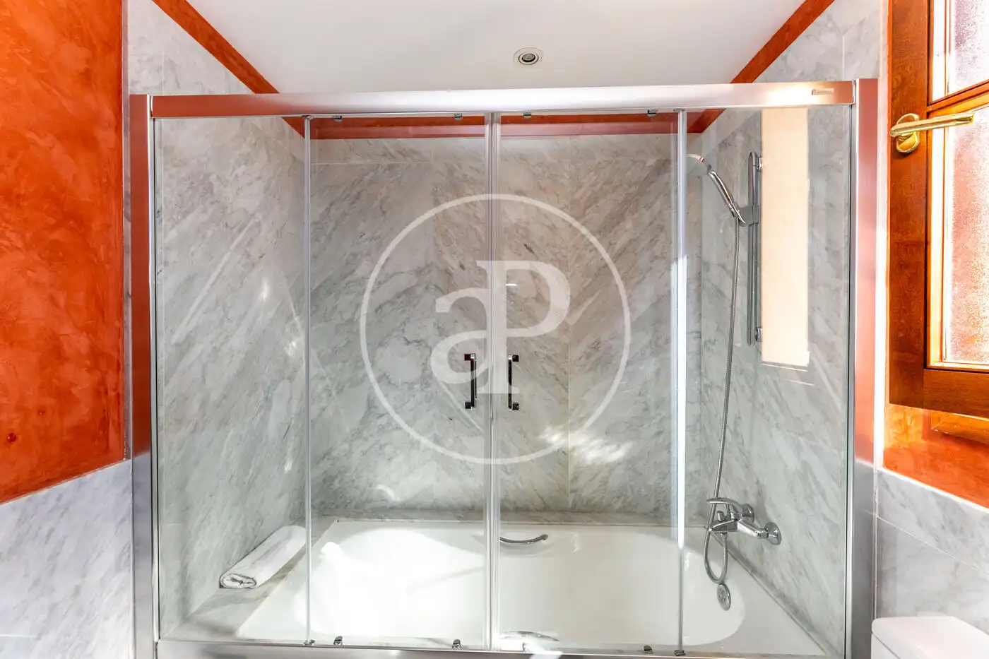 Bathroom of Houses for rent in Bunyola  with Air Conditioner, Heating and Private garden
