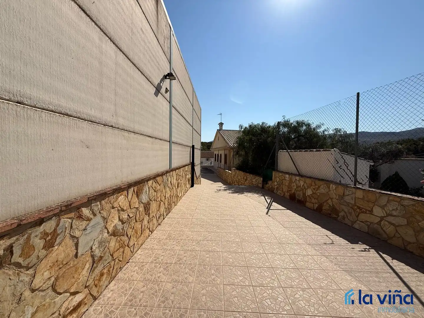 Vista exterior de Casa o xalet en venda en Loja amb Aire condicionat, Calefacció i Terrassa