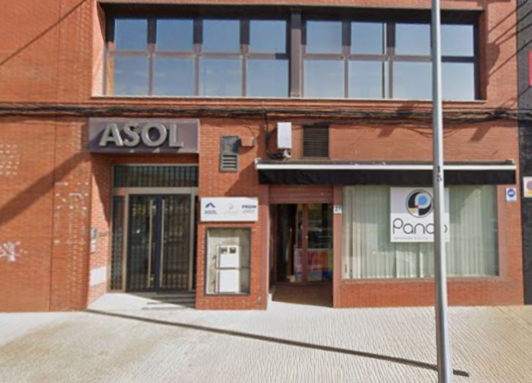 Vista exterior de Oficina de lloguer en  Sevilla Capital amb Aire condicionat i Calefacció