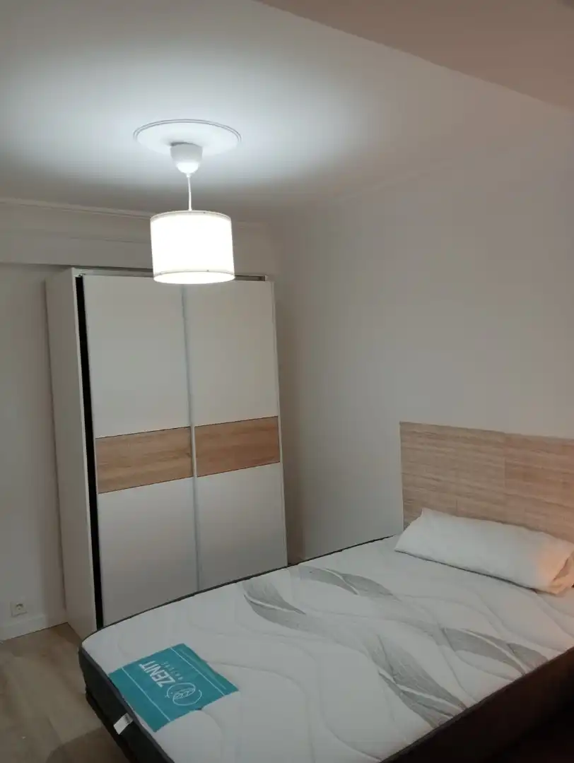Habitación de Piso en venta en Zaragoza con Aire acondicionado, Calefacción y Amueblado