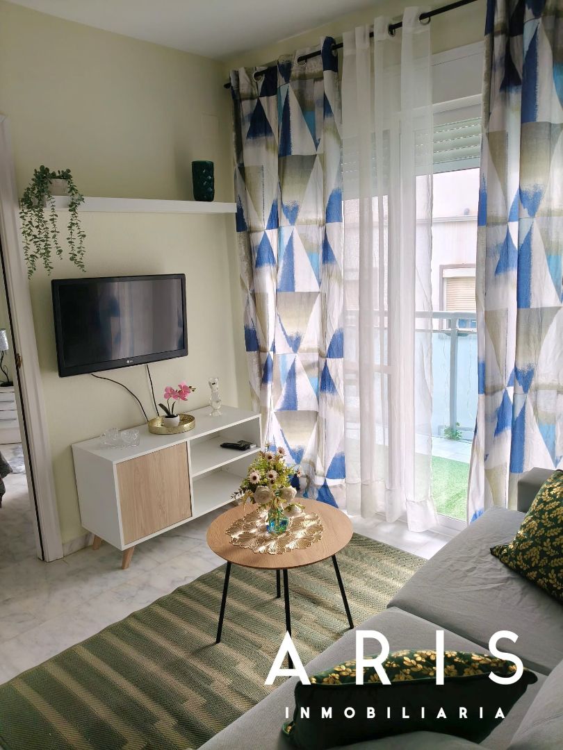 Sala de estar de Piso de alquiler en Torremolinos con Aire acondicionado, Amueblado y Balcón