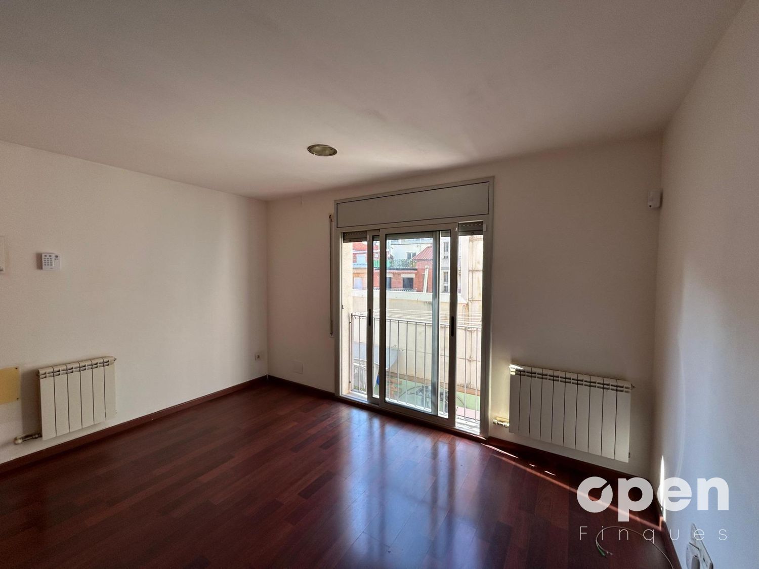 Dormitori de Pis en venda en Terrassa amb Calefacció i Parquet