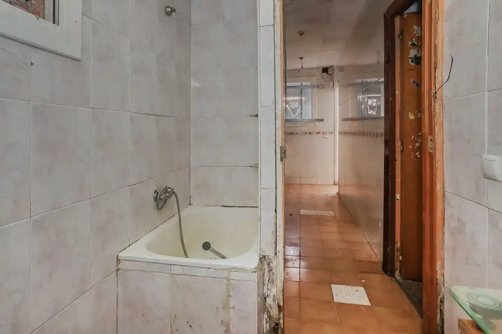 Badezimmer von Grundstücke zum Verkauf in Badalona