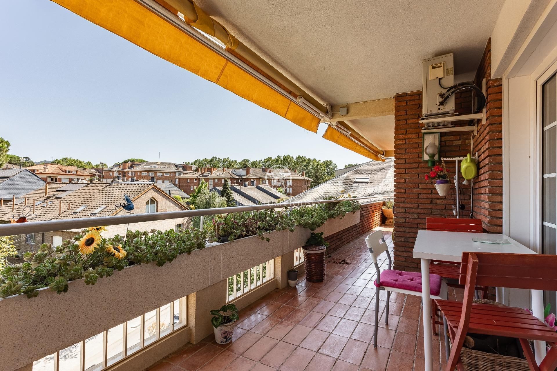 Terrassa de Àtic en venda en Sant Cugat del Vallès amb Calefacció, Jardí privat i Terrassa
