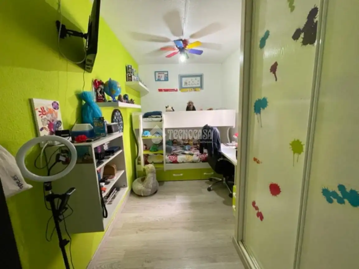 Piso en venta en Madrid con Calefacción y Parquet