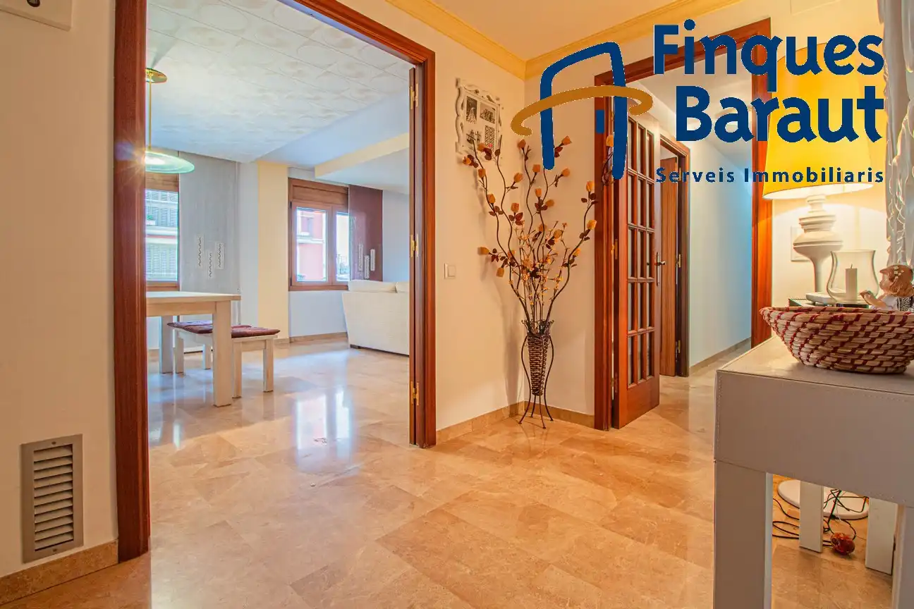 Piso en venta en Figueres con Aire acondicionado, Calefacción y Balcón