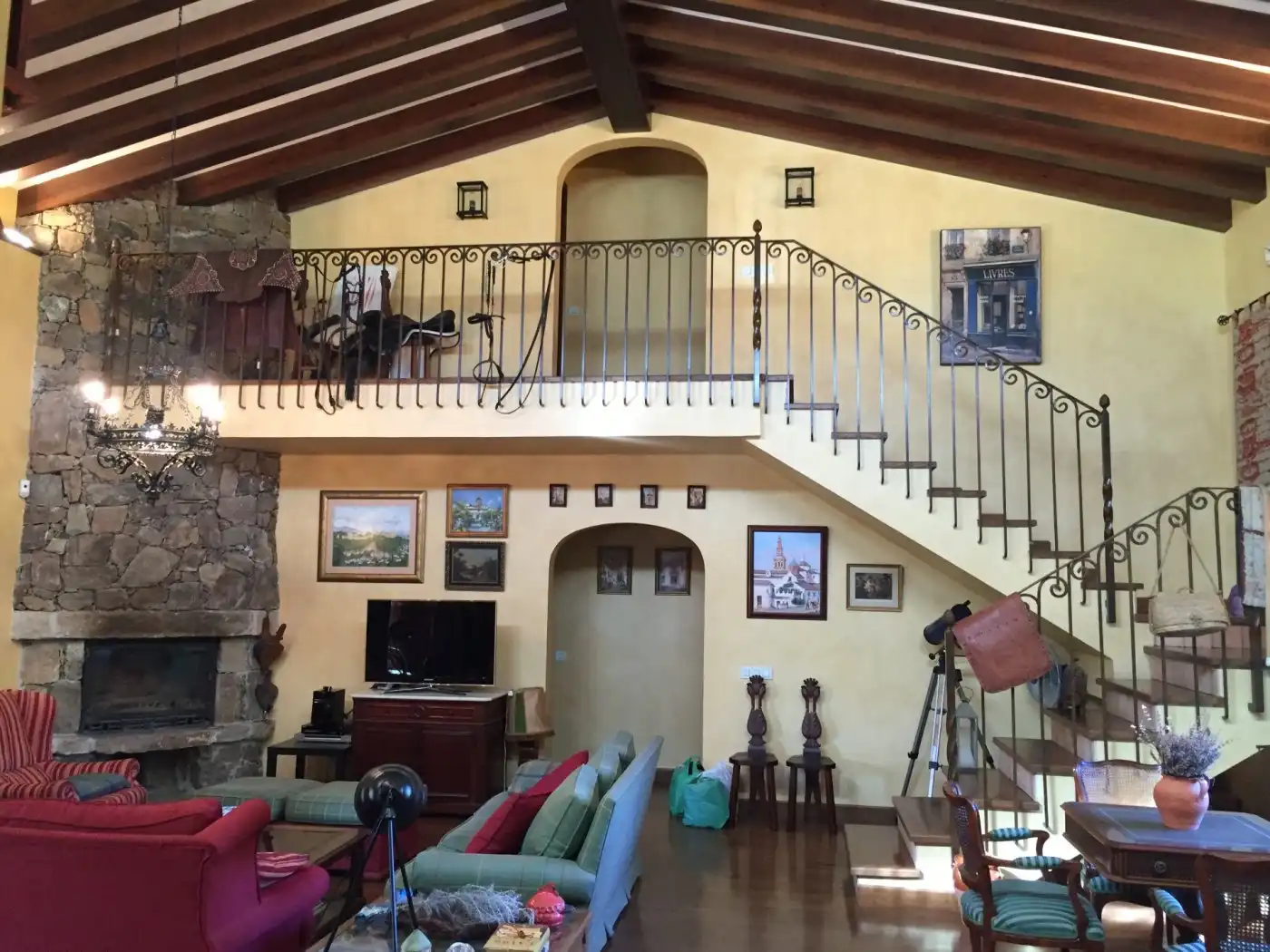 Country house zum Verkauf in Ojén mit Klimaanlage, Privatgarten und Terrasse