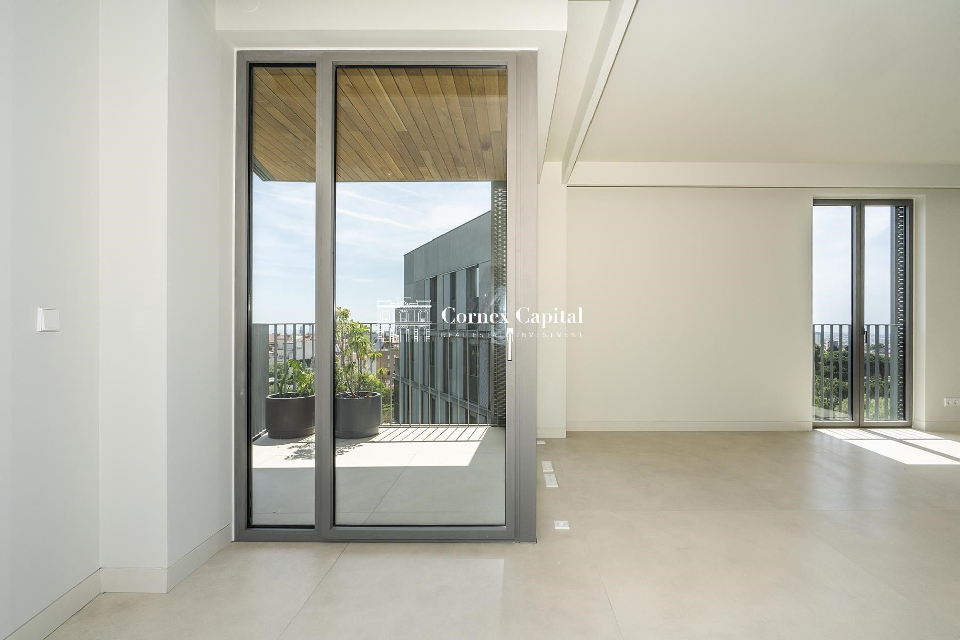 Terrace of Flat for sale in  Barcelona Capital  with Air Conditioner, Heating and Private garden