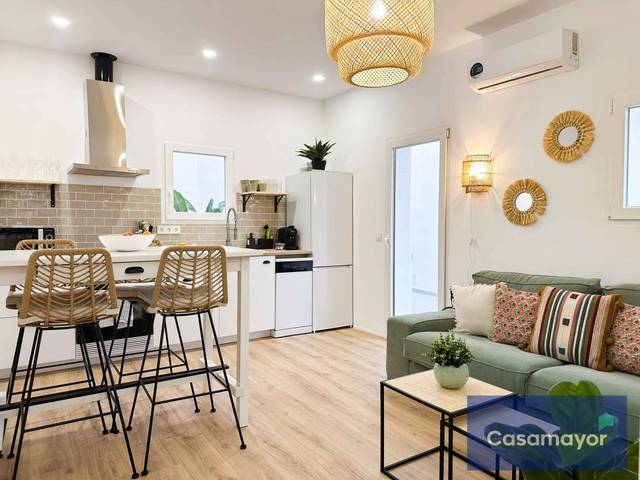 Piso en Alquiler en Calle Alcalde Suárez Llanos, 4 en Carolinas Bajas