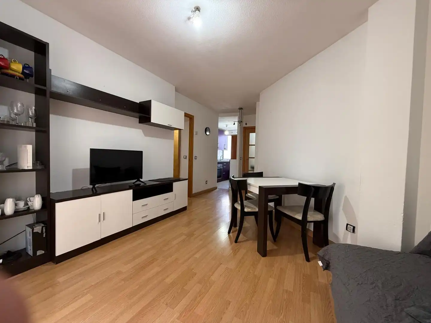 Living room of Flat for rent in Salamanca  with Heating, Parquet flooring and Furnished